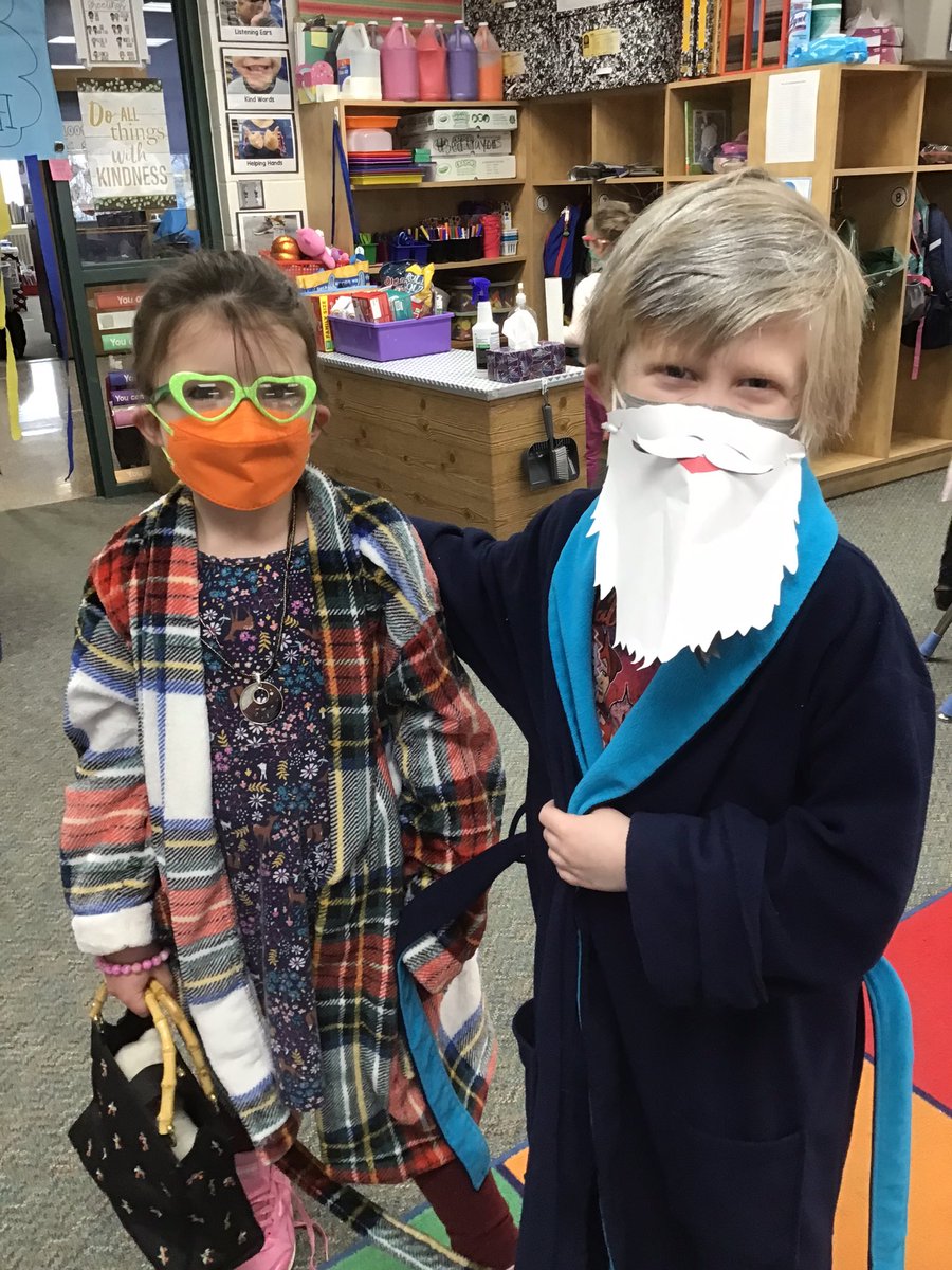 MsWuAS's tweet image. The best day of K… the 100th day!!! #tinyhumans