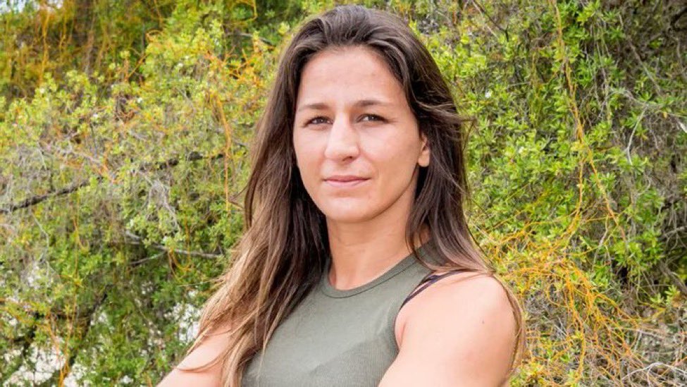 xplicitlxuren's tweet image. Denis je reviens cette année grâce à mon arme secrète #KohLanta