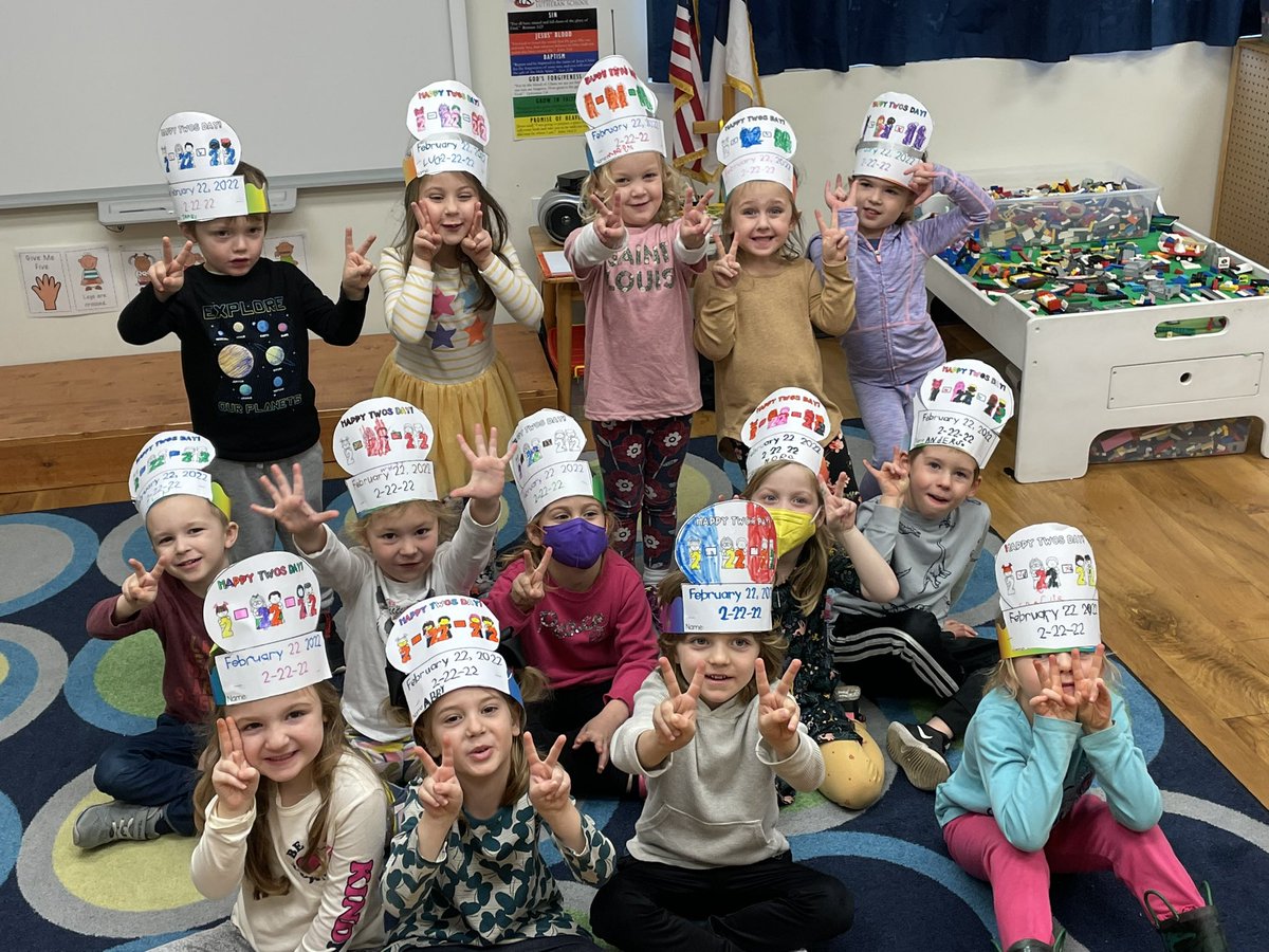 CCLSKiessling's tweet photo. Happy 2-22-22 from the Glendale 4’s and 5’s! @CCLSChargers https://t.co/atzy414zZd