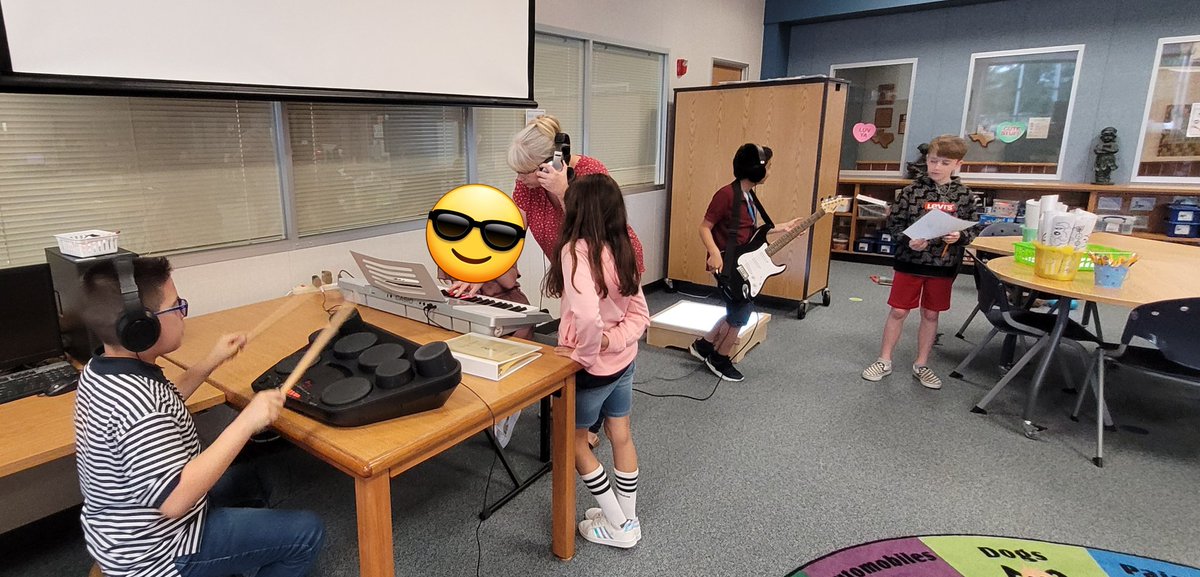 Jenny Mullins tweet media