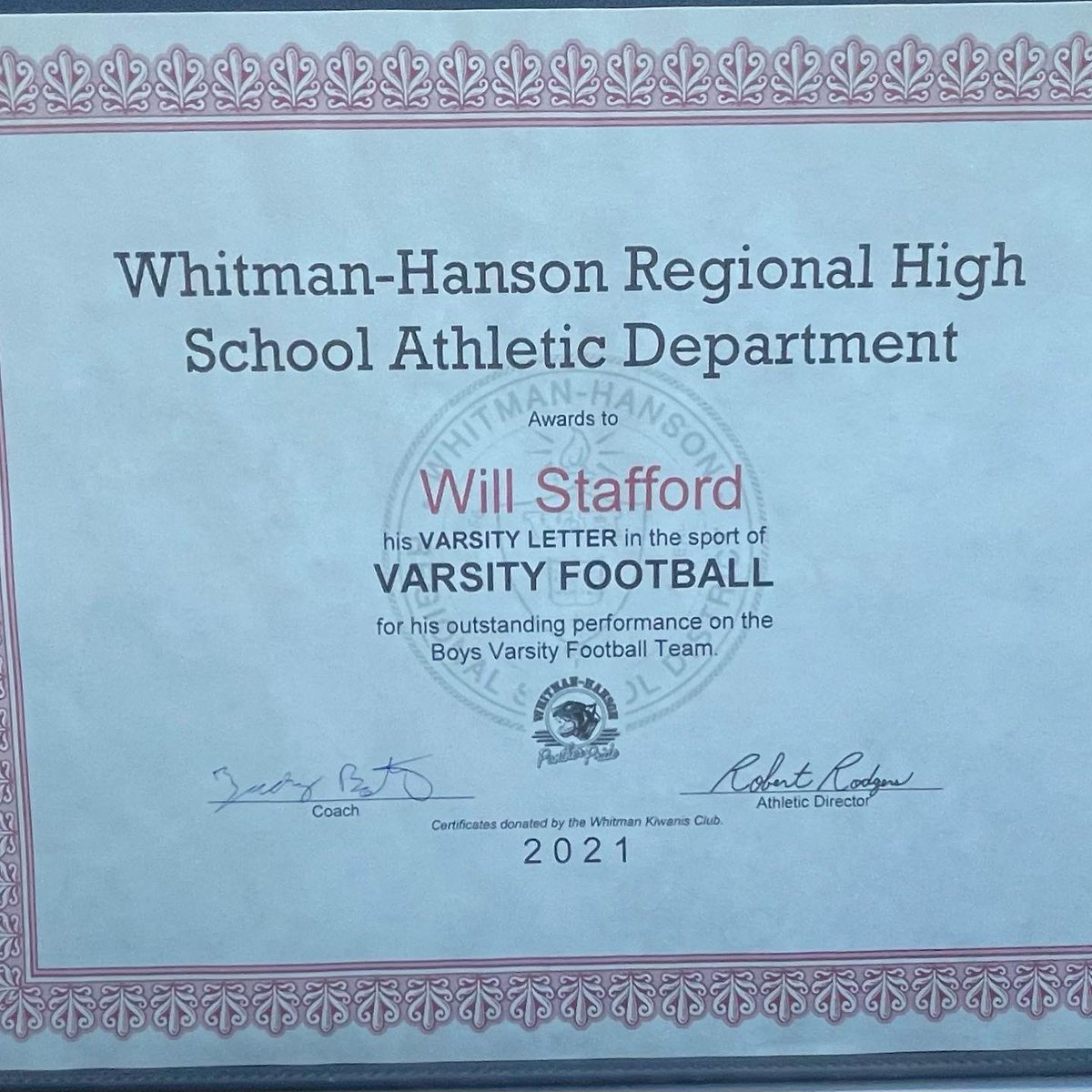 cs021384's tweet photo. Football Banquet 🏈 so proud of you Will! Can’t wait to see what next year brings !   #varsityletter #football #varsityfootball #proud #bobbancroftaward #2022 #footballcaptain https://t.co/d1RO4xMOlD