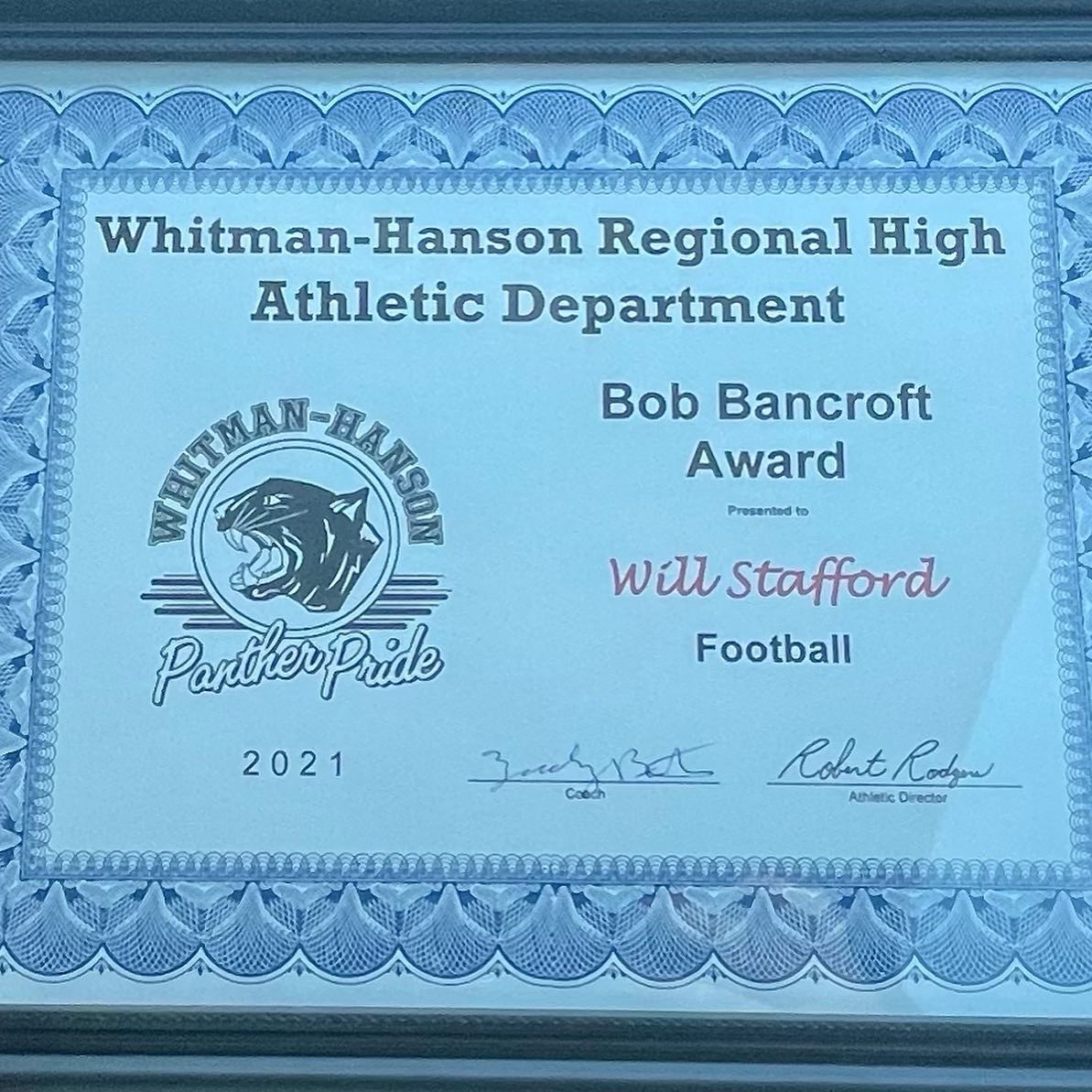 cs021384's tweet photo. Football Banquet 🏈 so proud of you Will! Can’t wait to see what next year brings !   #varsityletter #football #varsityfootball #proud #bobbancroftaward #2022 #footballcaptain https://t.co/d1RO4xMOlD