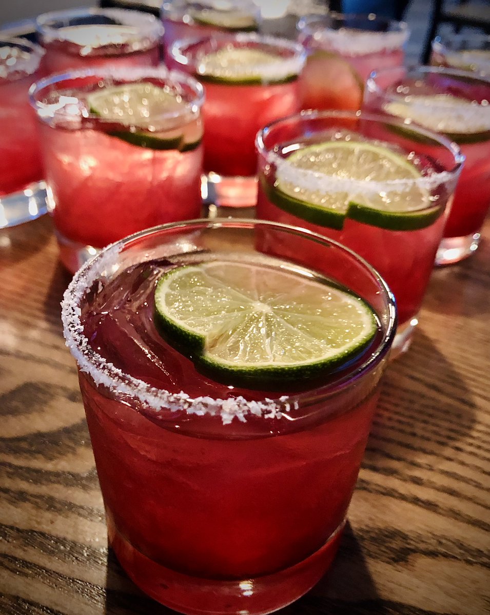 RenaissanceLAX's tweet photo. All lined up for #NationalMargaritaDay 😌🍹 

#discoverthisway #renlax #renhotels #margarita #jamaica #tequila #twosday #AretteBlanco #visitla #losangeles #Studio12 https://t.co/kogUHHHKV7