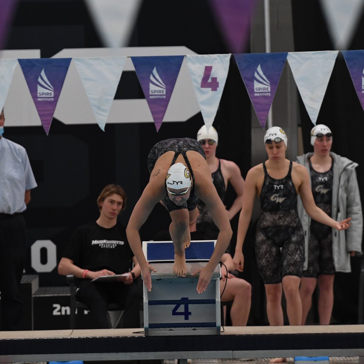 GW Swimming & Diving tweet media