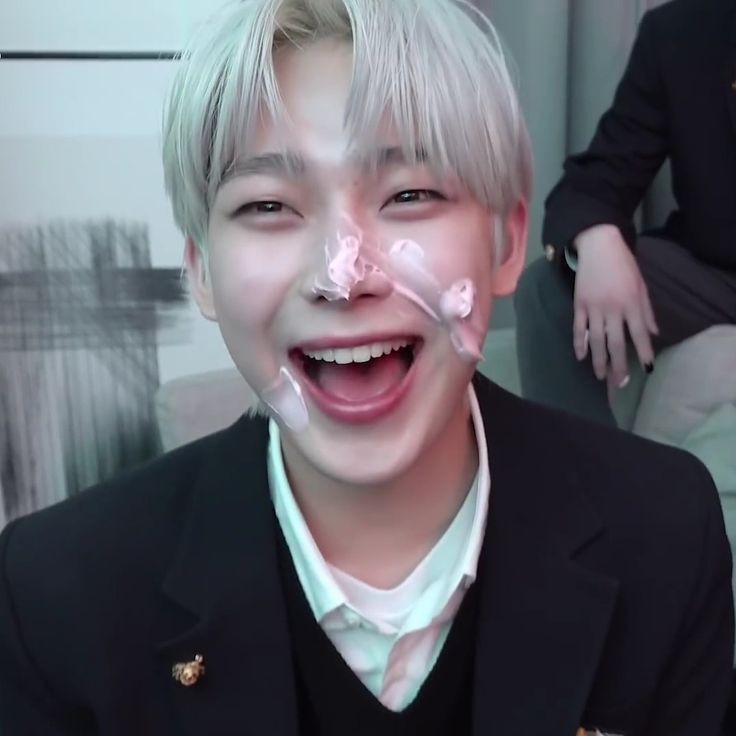 _dookips's tweet image. icons do Sunoo sendo pitico cura onde dói