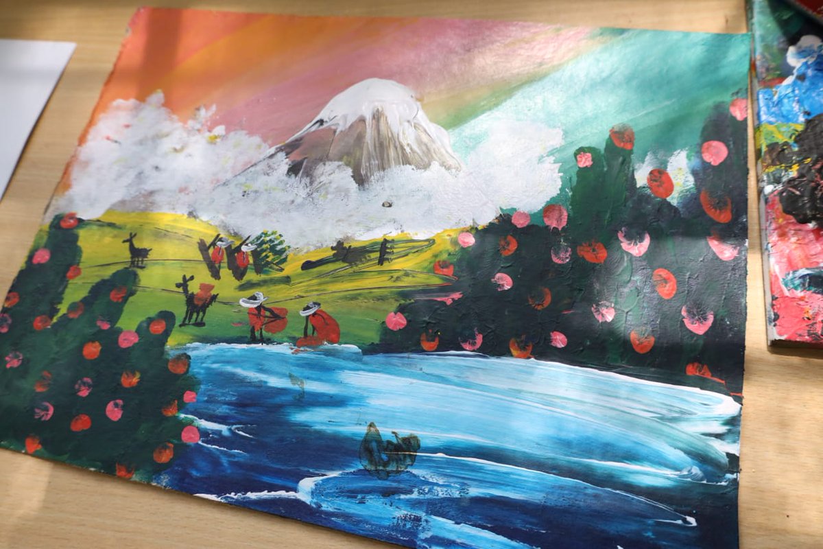 DHumanoEc's tweet image. #Quito | Felicitamos a Mauricio U., quien culminó su capacitación en arte y pintura como parte del programa #ProyectosDeVida de la Casa Hogar Enríquez Gallo, del #MIES. Trabajo coordinado con @unicefecuador, @pnud y el Centro Cultural #TawantinsuyoNahuatl.

#JuntosLoLogramos