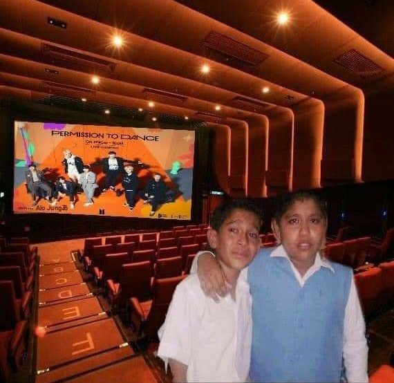 culosino5's tweet photo. Yo y las reales el 12 de marzo #Cinepolis https://t.co/hQFPDd8KyU