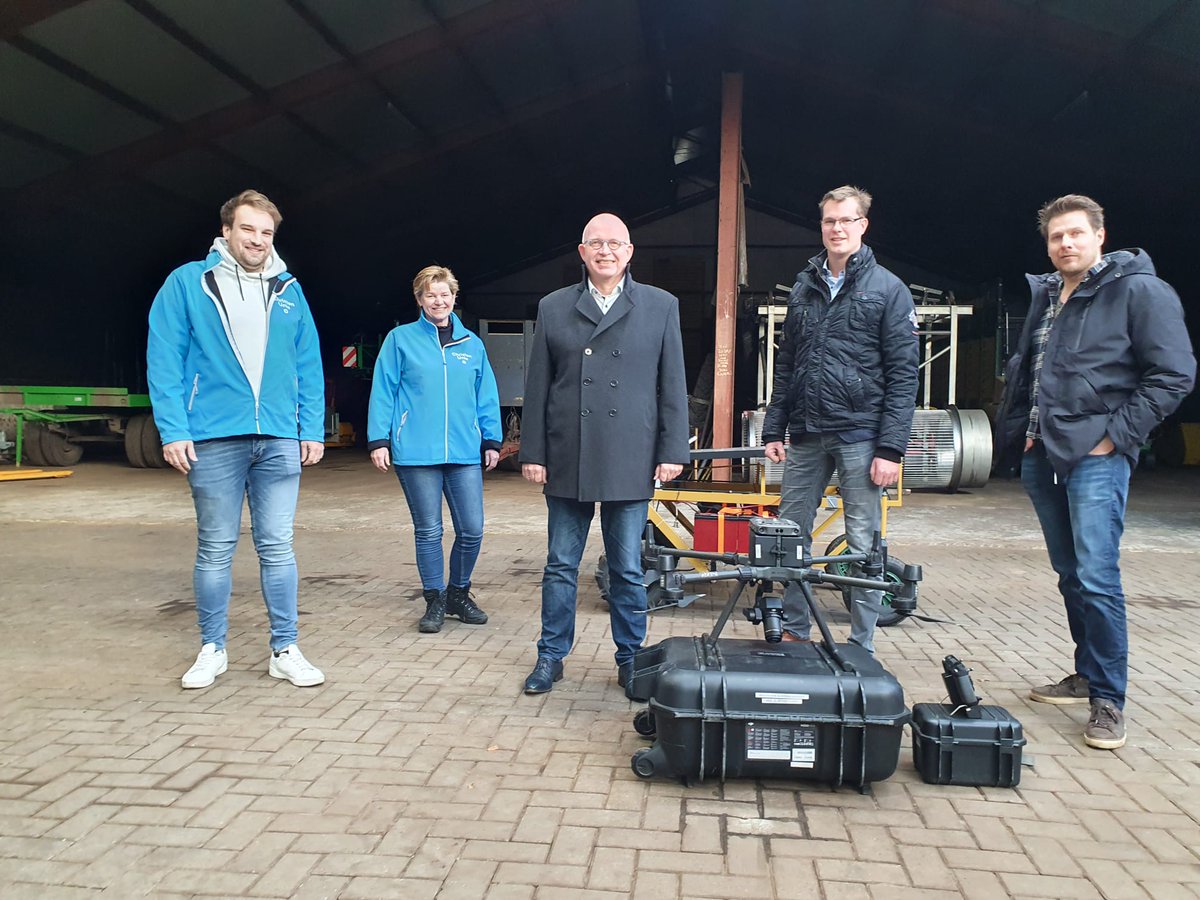Zaterdagmiddag was  <a href="/Henkstaghouwer/">Henk Staghouwer</a> (Landbouw, Natuur en Voedselkwaliteit) op bedrijfsbezoek bij de familie Dun in Musselkanaal. Jelmer van der Veen (kandidaat raadslid) en <a href="/ISterenborg/">Ingrid Sterenborg</a> (kandidaat wethouder) waren ook aanwezig.
stadskanaal.christenunie.nl/k/n8632/news/v…