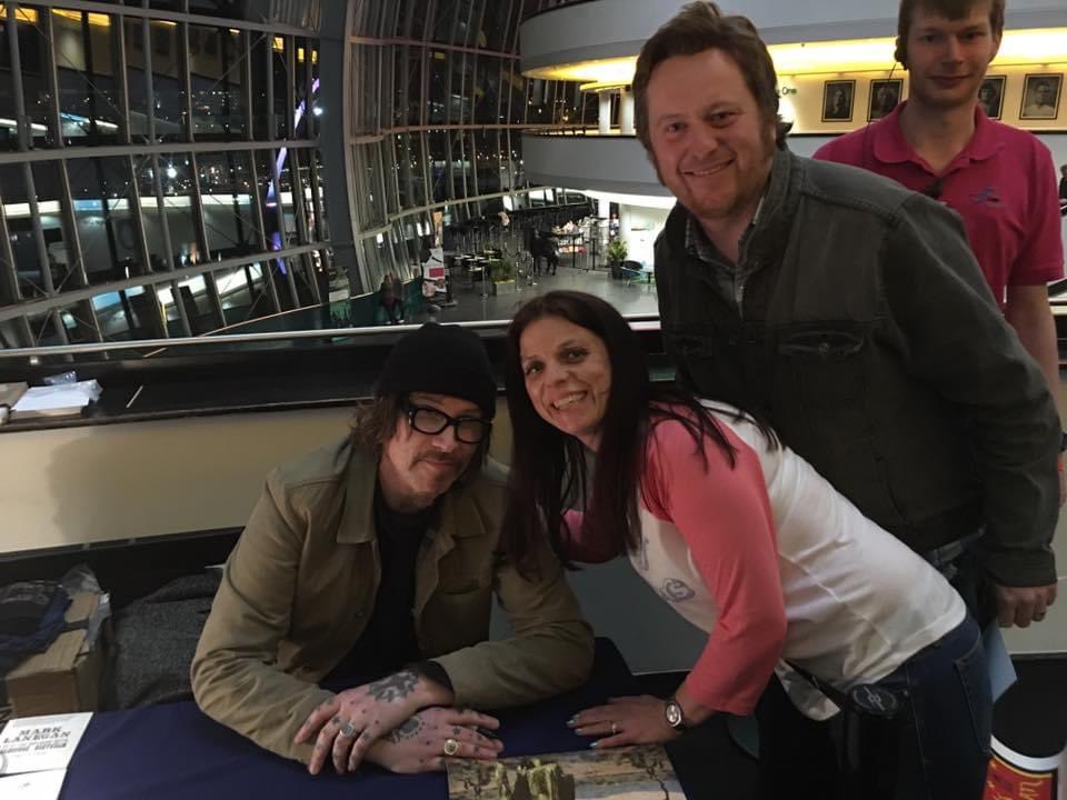 deblee72's tweet photo. Totally gutted that one of our heroes, the awesome, talented &amp; super cool Mark Lanegan passed away today. He’s been a big part of our lives for so long @marklanegan https://t.co/ZdozOCapga