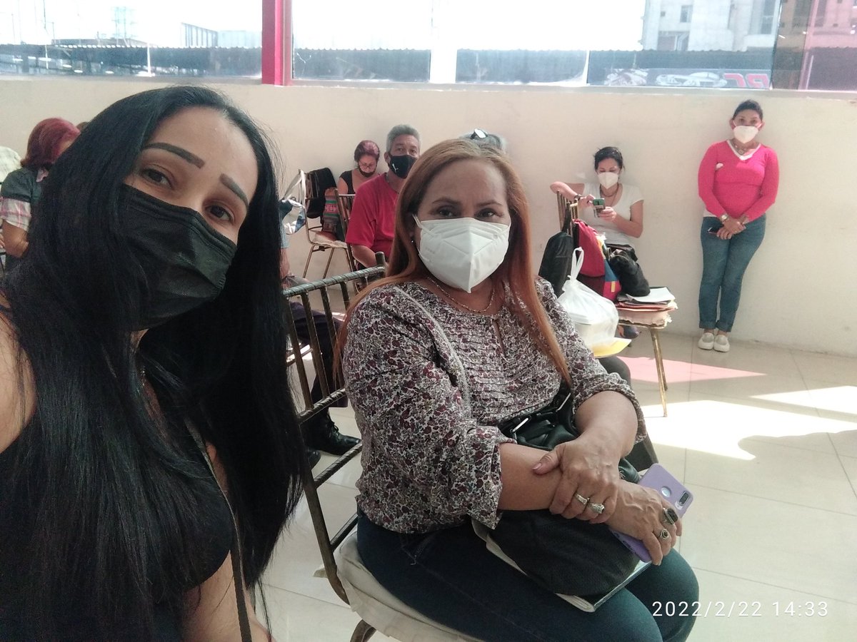 El sector de Educación presente en  el Congreso del PSUV realizando mesas de trabajo para elevar las  propuestas de trabajo en mejoras de la Educación <a href="/NicolasMaduro/">Nicolás Maduro</a> .<a href="/Soykarinacarpio/">Karina Carpio</a> .<a href="/leoalvacabrera/">Prof. Leonardo Alvarado</a> .<a href="/PsgSenifa/">SENIFA MUNICIPIO SANTIAGO MARIÑO</a>