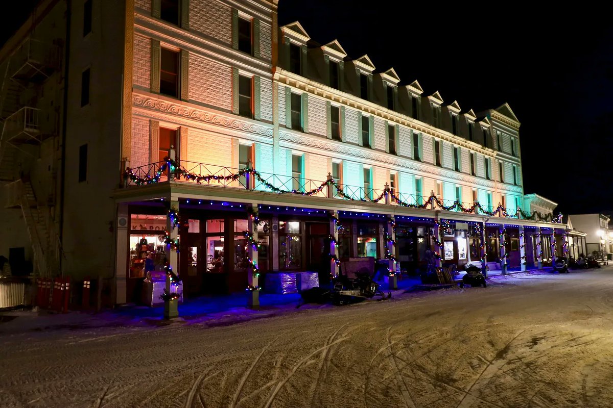 MackinacGuide's tweet image. It’s a strange feeling being on Main Street in the winter. I was the only person!  #mymackinac #mackinacisland #puremichigan