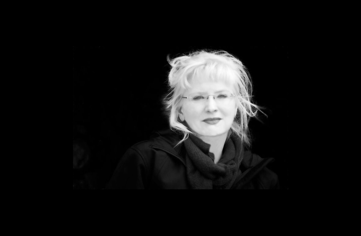 artistsnclimate's tweet photo. Author Erica Ferencik, is interviewed by Mary Woodbury about her new novel Girl in Ice, fo the latest in the Wild Authors series: https://t.co/Vilmt7ULLm https://t.co/4pxeaOAojd