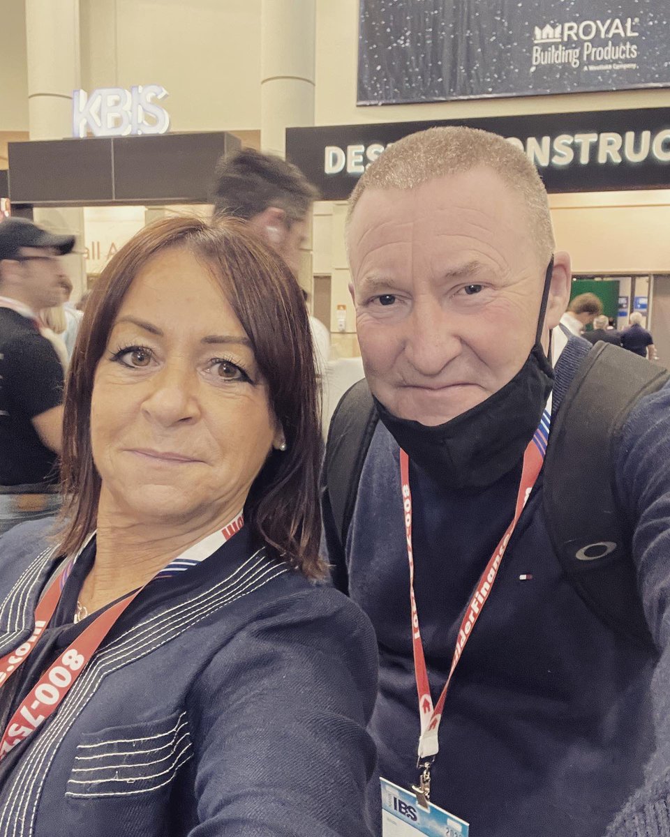HeritageDecking's tweet image. 🌟 Another trip across “The Pond”  to the International Builders Show in Orlando 

🌟Checking out the latest innovations in the decking world and we even had the pleasure of meeting @bobbyparks007 ! Check our Instagram page to follow his link 😀
🌟Some great ideas coming home !