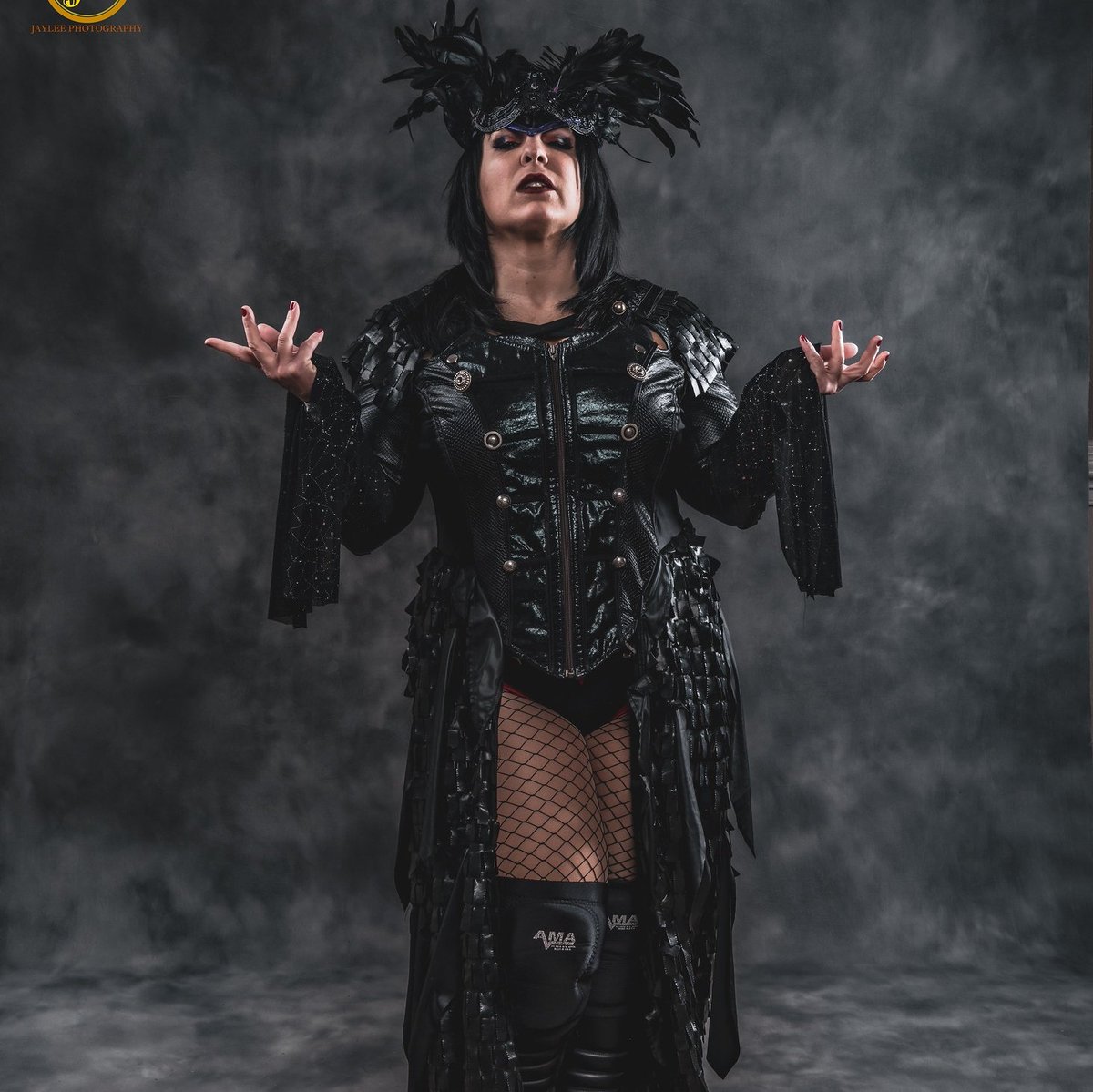 LuFisto's tweet photo. I am all eyes
I am all ears
I am the wall
And I'm watching you fall
Because faith is mine!
π· @JayLeeAC
#NewProfilePic
#lufisto
#innovatorofintergender
#firstladyofhardcore
#25yearsofviolence
#indieHOF https://t.co/eDqlPRkvcA