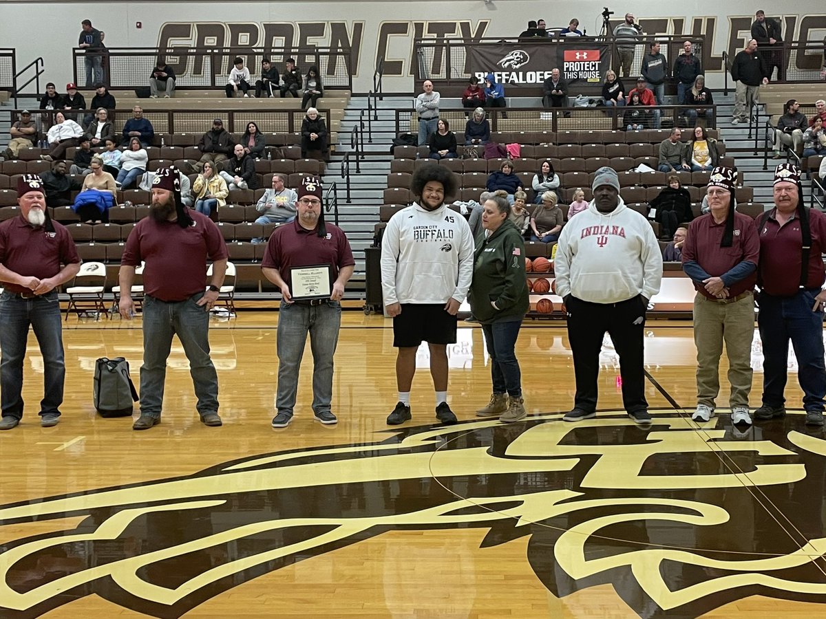 Thank you to the Shriners for coming to present Terrell Elliott his official invite to play in this summer’s Kansas Shrine Bowl. Congratulations Terrell! <a href="/T_Elliott5/">Terrell Elliott</a> <a href="/KSShrineBowl/">Kansas Shrine Bowl</a>