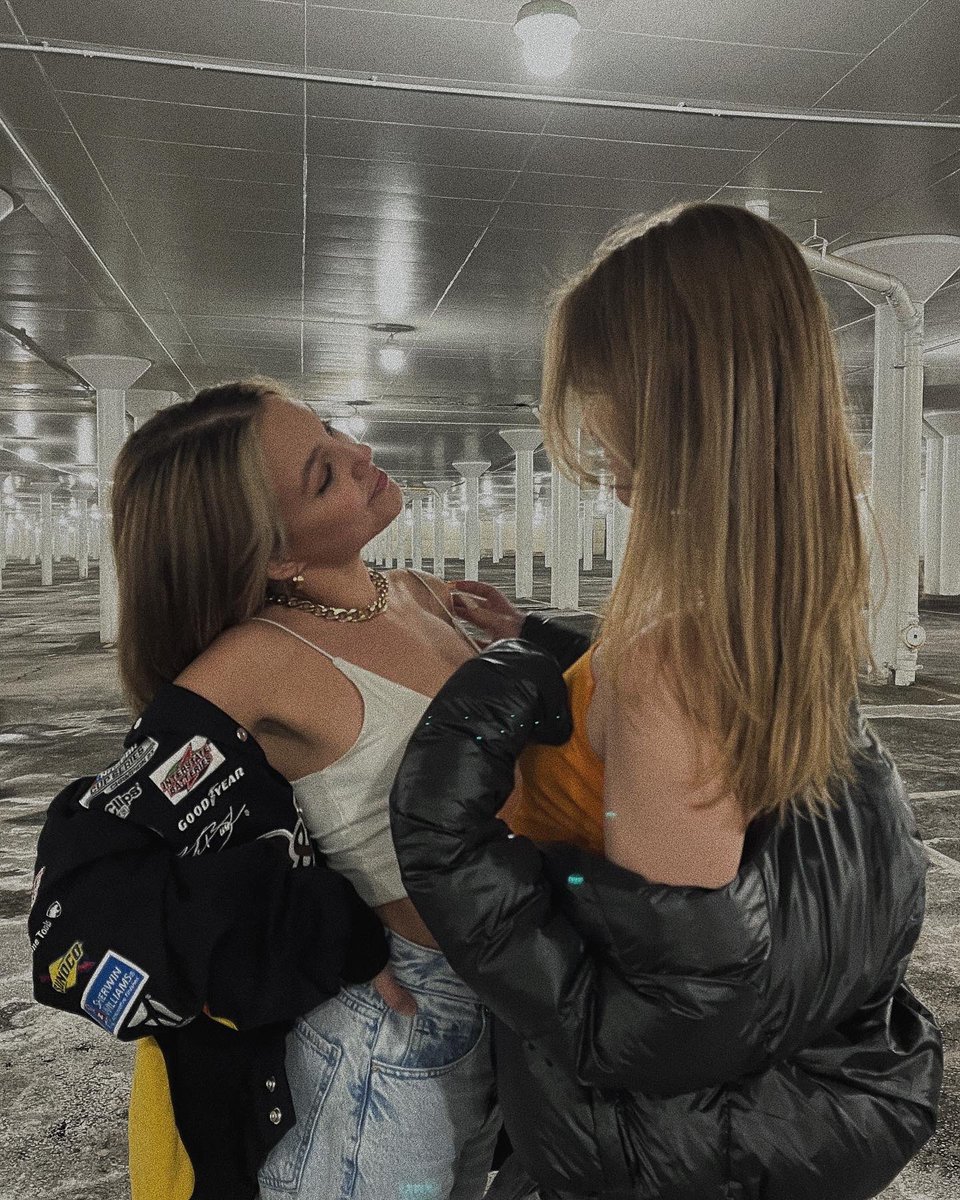 _macyschultz_ tweet picture