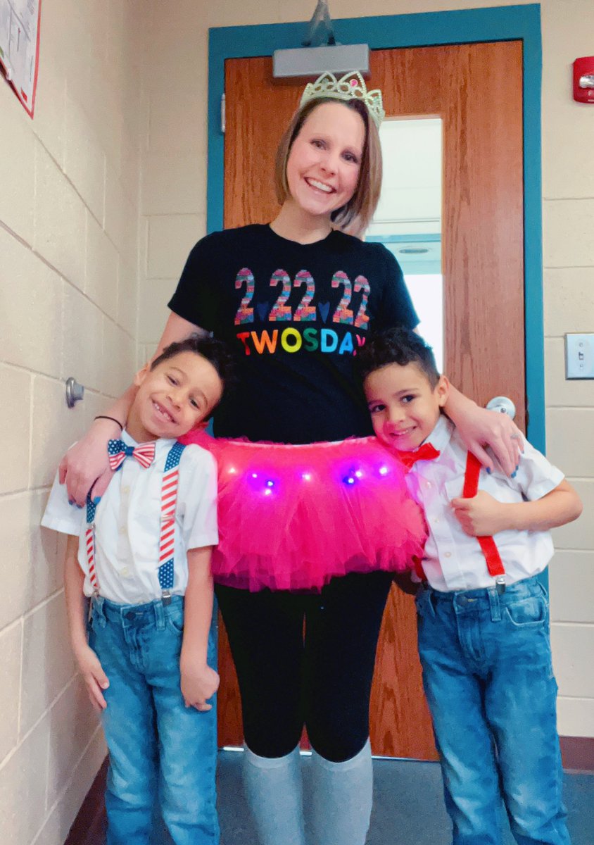 MrsAlliWaller's tweet photo. Happy TWOSday! #HillcrestHurricanes #SoarWithD34 #D34Pride https://t.co/92KU0y6lpE