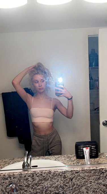 Vega$$ https://t.co/CJdMD5SqvF