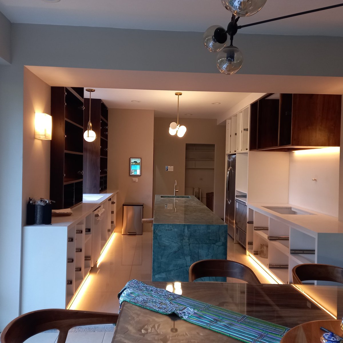 DIPALDesign's tweet photo. Today was a great day!! Luxury Kitchen is almost about to finish it!! We can't wait to share the ending! What are your thoughts? #Architecture #InteriorDesign #FunitureDesign #ElSalvador #Bitcoin #bitcoincity https://t.co/fUxvnkyPpl