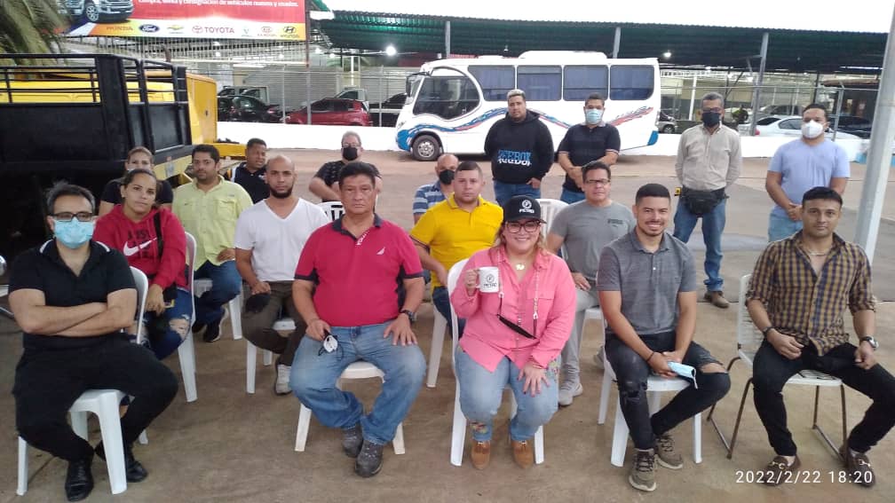 NANCYCANDANGA_'s tweet photo. Excelente encuentro de trabajo sostuvieron hoy nuestros Emprendedores y Mineros Digitales del estado Bolívar, juntas y juntos vamos a seguir AVANZANDO 🇻🇪 https://t.co/jV96LRbtvV