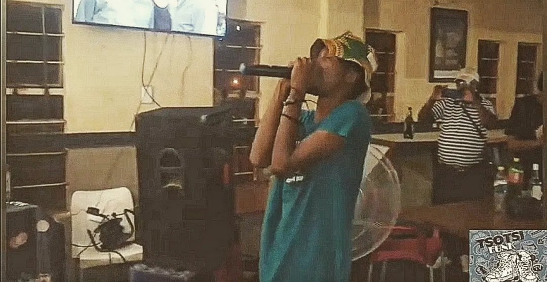 funk_tsotsi's tweet photo. Tsotsi FunkTV Introduces

Finesse Fridays Hip Hop Sessions💯🎯🔥

Get The Live Exclusive Here👇🏾
https://t.co/UFsFzGCe7i

Creed

Location:Starlight
Gig Coordinator:Finesse
Intro/Outro Concept &amp; Edit:#Phemelo Flo Moile
Intro Clip:#Vuyo Jiya #MotswakoBook

#spinakaopushaspane🇿🇦 https://t.co/3OpE0CJRuB