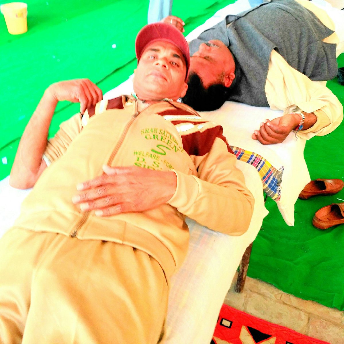 BaldevRaiMehta1's tweet photo. #138WaysToServe 
खून दान महादान  @DSSNewsUpdates के अनुयाई लगातार हर 3 महीने के बाद खून दान करते हैं। इसलिए
Saint Gurmeet Ram Rahim 
Ram Rahim Ji ने इन्हें ट्रू ब्लड पंप का नाम दिया है��� आप भी नियमित खून दान करें। मैंने 21वीं बार  खून दान किया है। https://t.co/BeW5I4dZxL