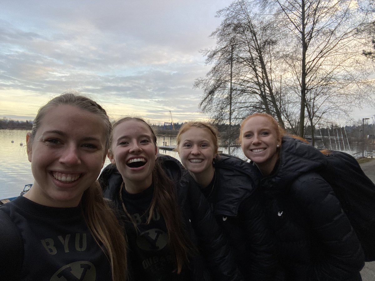 anna_marty9's tweet photo. we had some good times in seattle this indoor season! big shoutout to @smartystreets for giving me and my teammates the tools we need to follow our dreams. learn more about Smarty at https://t.co/tiWcoo9L42 !! #smartyathlete 🐾💙 https://t.co/b2pSAeXf5h