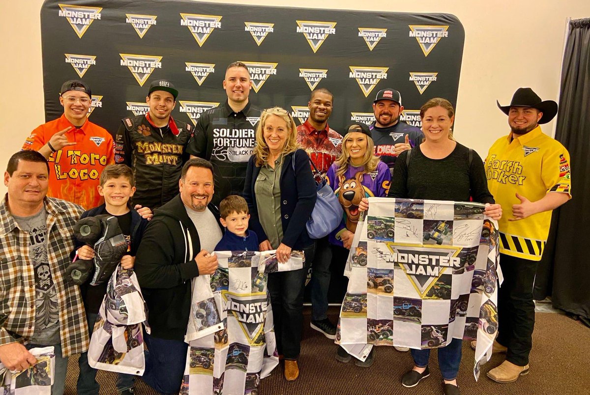 Never Bored Family tweet media