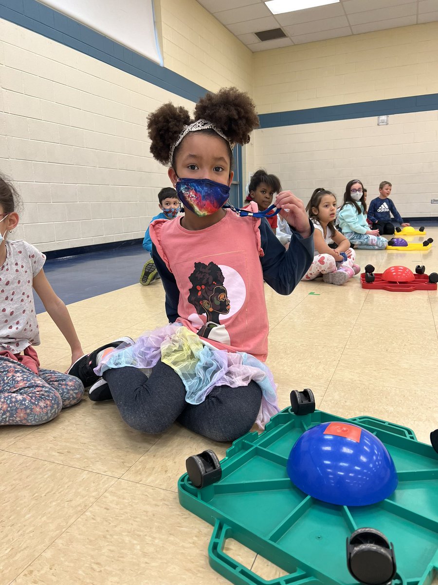 MrsAlliWaller's tweet photo. TWOSday was embraced by so many big and small today! ✌🏻@HKaprosy #HillcrestHurricanes #SoarWithD34 #D34Pride https://t.co/6VpZZndPn8