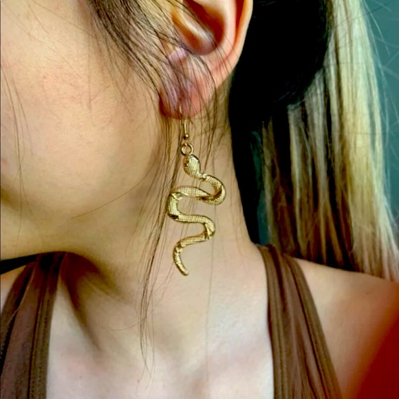 OnPickin's tweet photo. So good I had to share! Check out all the items I'm loving on @Poshmarkapp #poshmark #fashion #style #shopmycloset #noboundaries #affliction #fashionjewelry: https://t.co/jrHbUc43hX https://t.co/8sVOHqOIQj