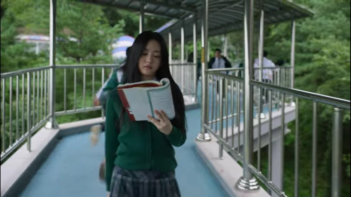 chaedaely's tweet photo. don't you just love it how the first thing came across suhyeok's mind the moment he saw the chaos is to get namra and save her? like.. he grabbed her hand without hesitation and never let it go (even he did for a while he quickly find for her hand back). he's down so bad 🥲🤝 https://t.co/WEwRmshe2Y