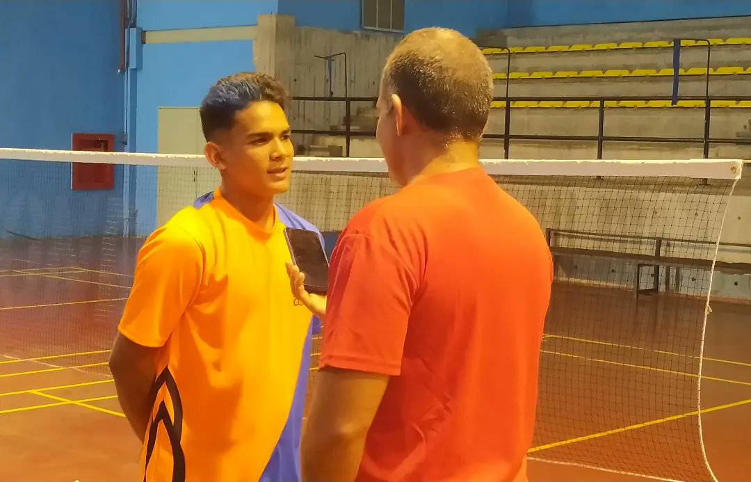 CriterioDep's tweet photo. Hoy realizamos #CriterioDeportivo desde la Ciudad Deportiva de San Carlos 📻

🏸 Nos acompañaron como invitados los atletas cojedeños medallistas de la disciplina de Bádminton en los #JuegosNacionales2022 👀
🥇🥈🥉

#CriterioDeportivo
#Class98.7FM https://t.co/shPHHczahQ