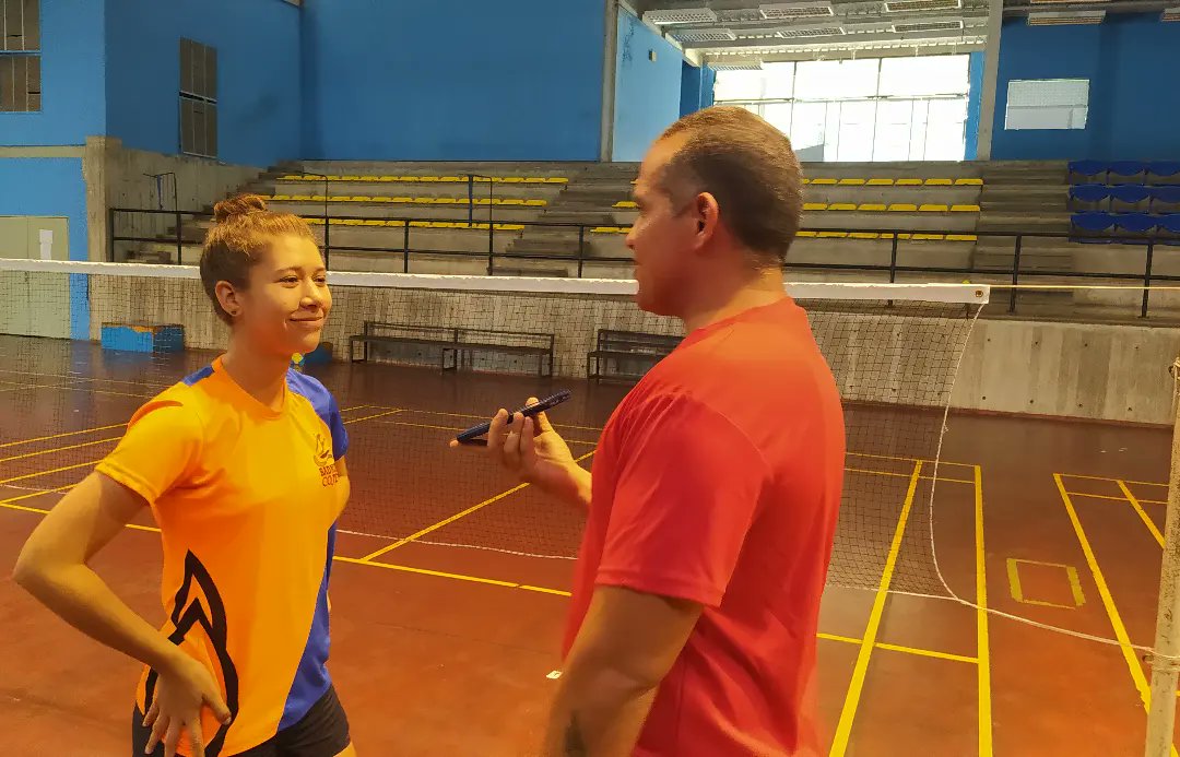 CriterioDep's tweet photo. Hoy realizamos #CriterioDeportivo desde la Ciudad Deportiva de San Carlos 📻

🏸 Nos acompañaron como invitados los atletas cojedeños medallistas de la disciplina de Bádminton en los #JuegosNacionales2022 👀
🥇🥈🥉

#CriterioDeportivo
#Class98.7FM https://t.co/shPHHczahQ