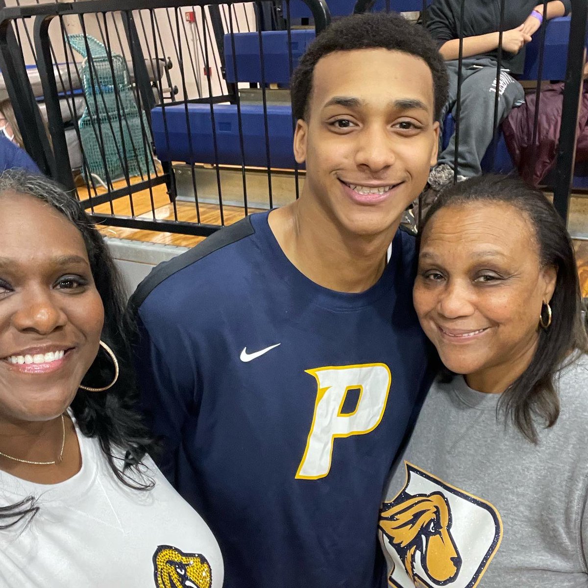 CoachLaForce's tweet photo. Congrats on your senior night. We are so proud! @PaceMBB #LastMannStanding @martinmann14 ❤️❤️ https://t.co/1vBVXOy3Nm