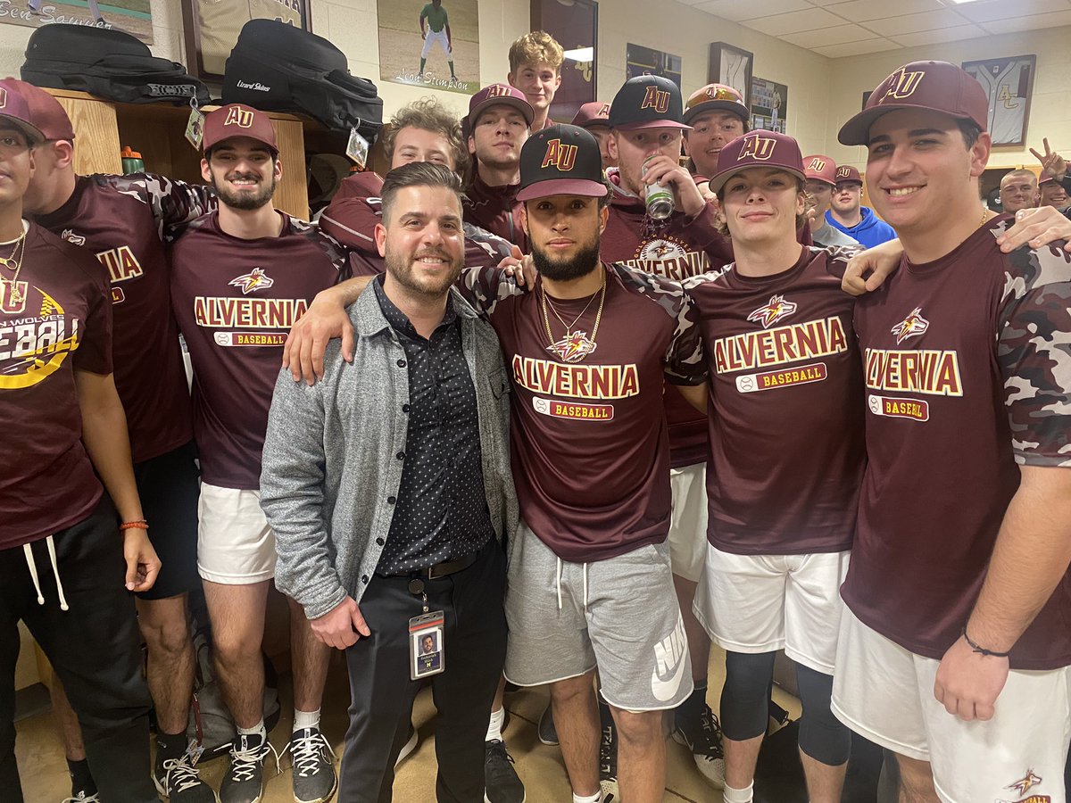 VernBaseball's tweet photo. Great night at Vern Baseball with Sport Psychologist, Zach Milch! @LaRocheRedhawks https://t.co/N8TXa5H0uK