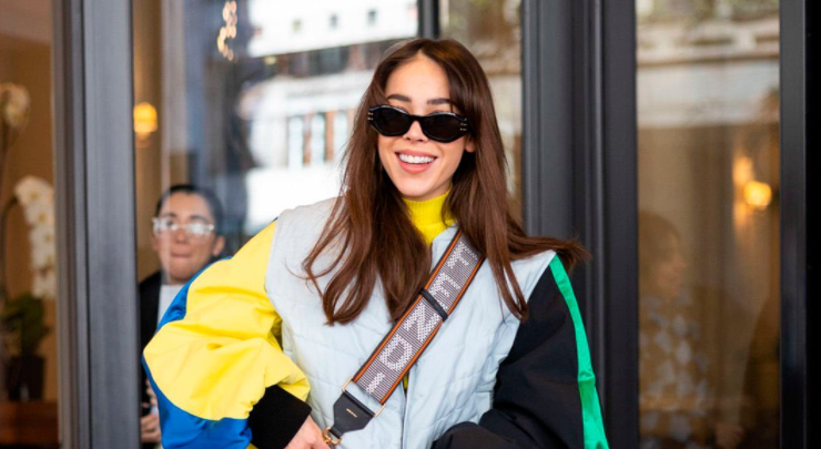 torreon's tweet photo. #Espectáculos La cantante y actriz mexicana Danna Paola se encuentra en Italia con motivo de la Fashion Week, la protagonista de Élite llegó imponiendo una tendencia en jeans

https://t.co/FXFlBty5Hh https://t.co/yOz6ttlVW0