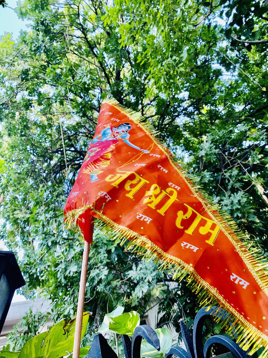 darshnaben2's tweet photo. पूरे ब्रह्मांड में सबसे शक्तिशाली शब्द !!

https://t.co/bDnvBYQwVK https://t.co/ChoE1W0LSH