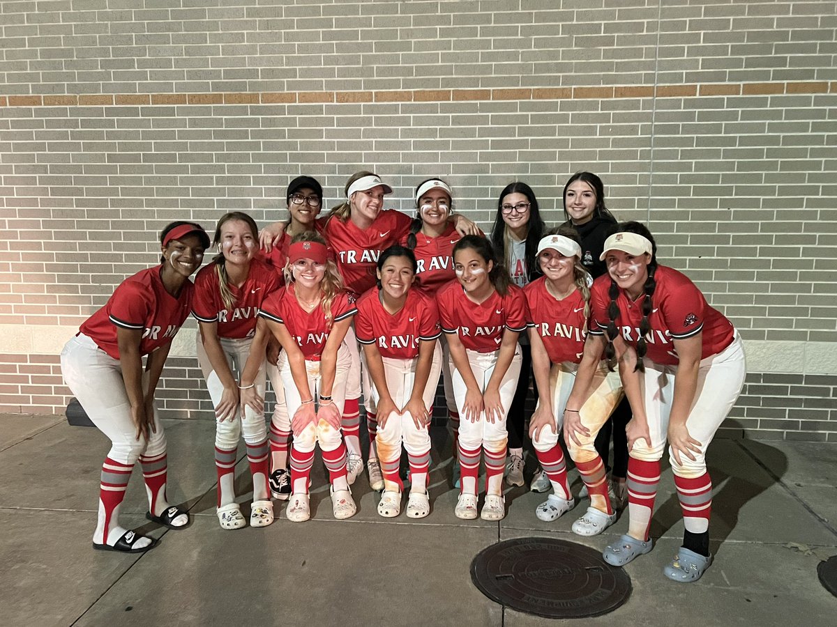 JV gets the win 13-9 and Varsity gets the win 12-1 over Austin. Great start to district play ladies! ❤️🐯🥎