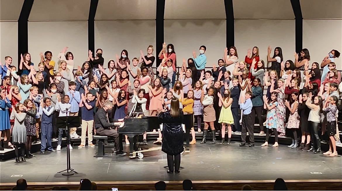 CheathamMusicCF's tweet photo. So proud these Cheatham Chargers who were selected by audition to sing with the Allen Honor Choir!! #singers @CheathamElem @Allen_ISD @AllenFineArts https://t.co/IQ0bZmC5Ut