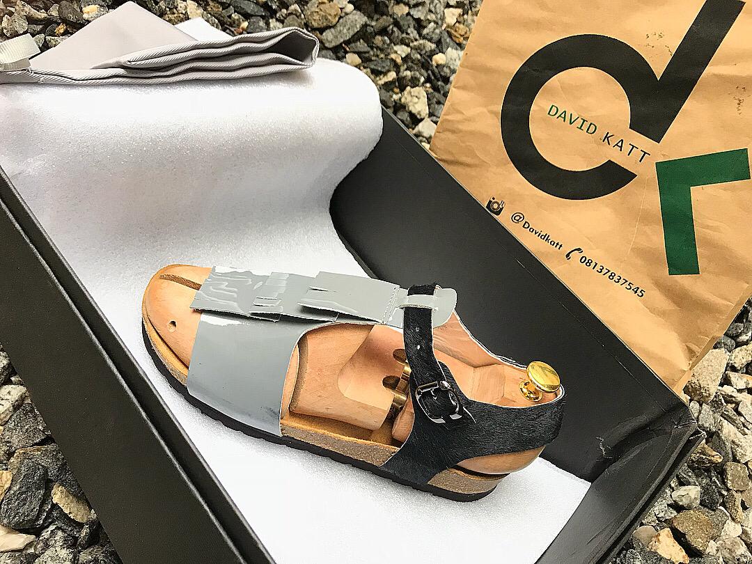 dibafric__'s tweet photo. Handcrafted Unisex sandals available on DibAfric for order.

https://t.co/v81XgqxJGZ

#unisexsandals, #footwears #ecommerce #africanfashiontrends #fashionforward #SupportBlackBusiness  #fashion https://t.co/VtczZCvncv