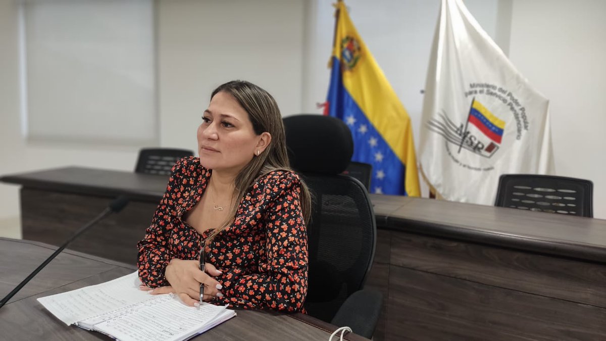 mirelct's tweet photo. 22Feb 1er Encuentro estratégico con los Directores de Establecimientos Penitenciarios de la región capital  para el seguimiento y control de políticas públicas aplicadas, planes y proyectos en beneficio de la población privada de libertad #PatriaDePaz @NicolasMaduro https://t.co/ej2L2R7jZO