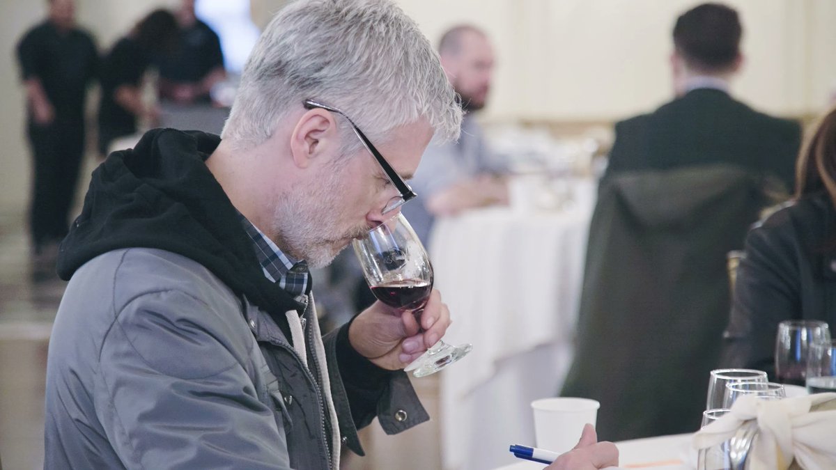 Visiting a tasting room anytime soon? Some of our top industry tips:

✅ Don't wear fragrances; it can ruin someone's experience.
✅ Moderate your intake — Dump or Spit when necessary.
✅ Do the right thing — Buy some wine!

#winetasting #wine #wineetiquette