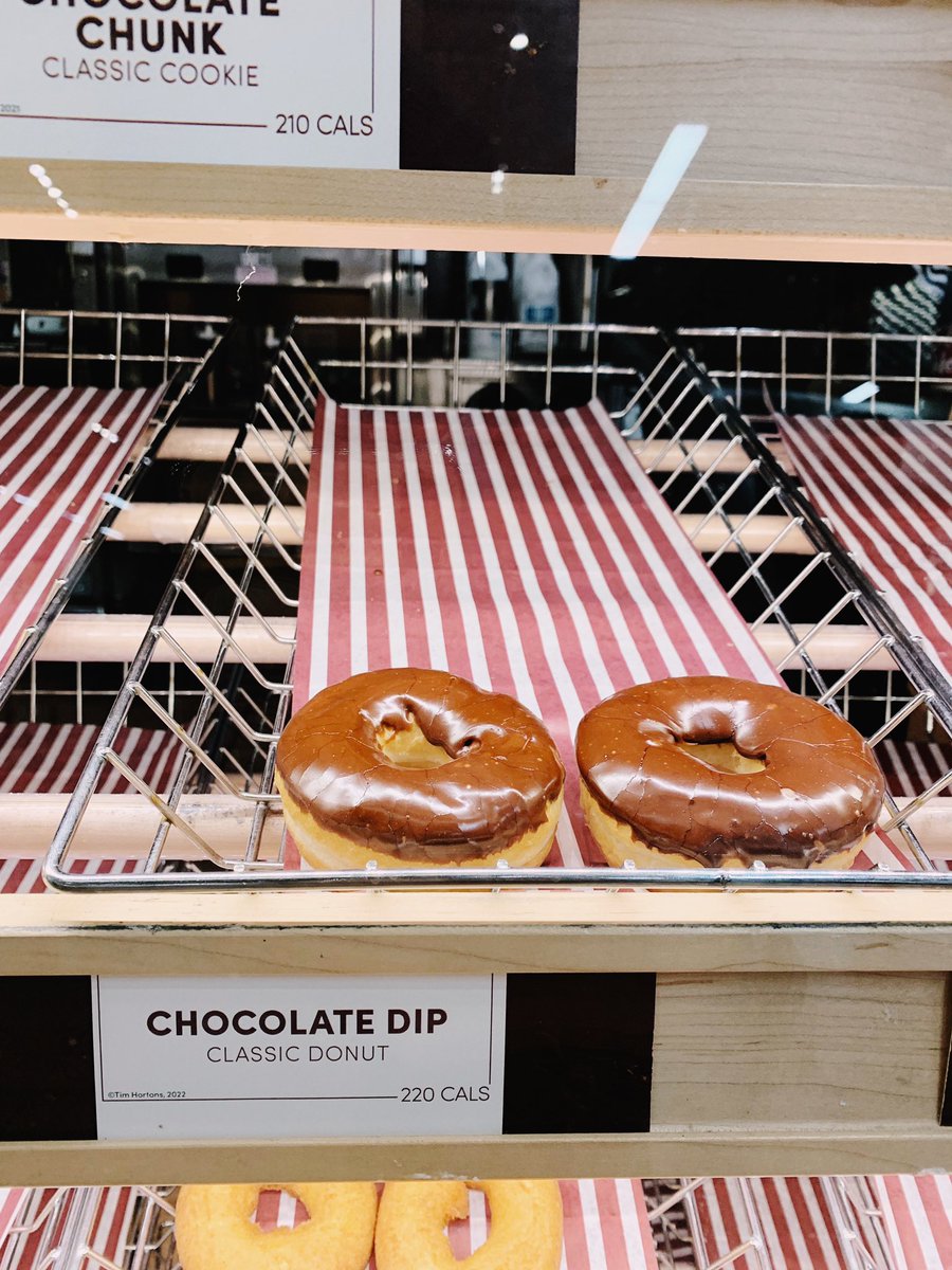 Amnasays's tweet photo. Spotted 👀🍩  and check the calories (only this one time)!!! #TimsTwosday @TimHortons https://t.co/4AaZVb8L3J