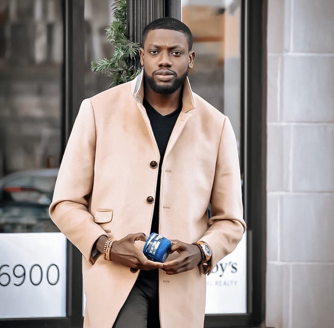 LusterSCurl's tweet photo. When @rubsfashion step out, he makes sure to use SCurl Twist and Lock Gel to complete his look.
Available @walmart #SCURL #Walmart #MensFashion #MensHairProducts https://t.co/S3yoxWHdIQ