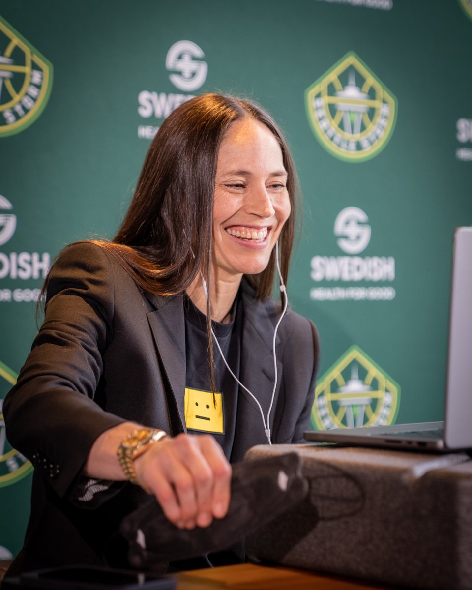 seattlestorm's tweet photo. 🤩 SUEperstar 🤩
#TakeCover x #BirdIsBack https://t.co/WtYfCb6rY4