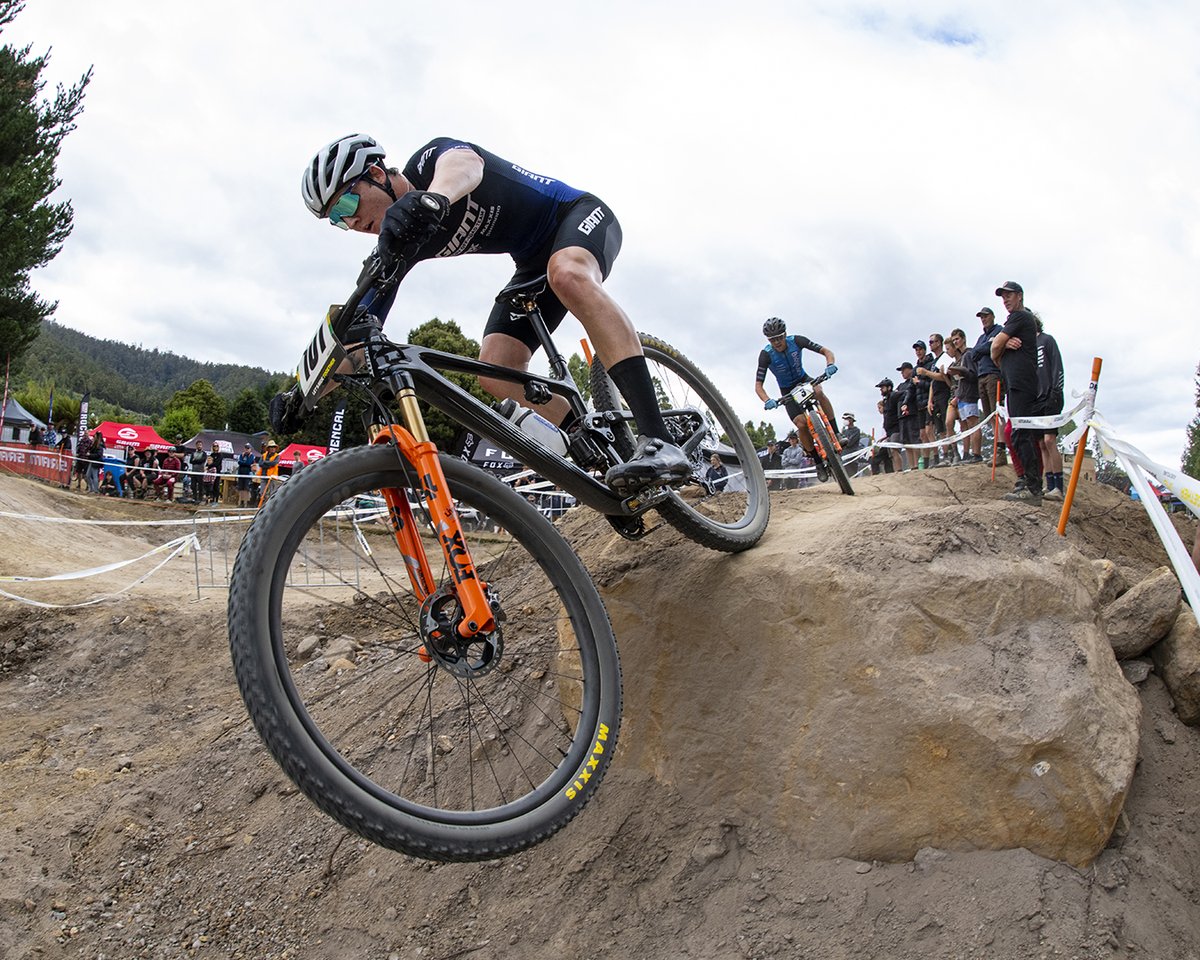 ridegiantbikes's tweet photo. Giant Factory Off-Road Team riders Cameron Wright and Josh Carlson each struck gold (x3!) at the Australian Mountain Bike National Championships, earning three titles between the two athletes! 

https://t.co/2mpsugzMJC

Photos: Matt Rousu

#PureXCSpeed #RideUnleashed https://t.co/IS4Q3JeuIA
