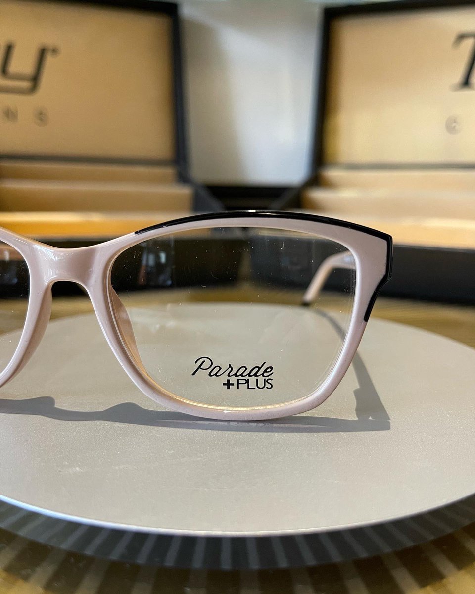 the_eyeglassguy's tweet photo. Take a look at these elegant yet affordable Parade eyeglasses! #paradeeyewear https://t.co/Jf7QzfrZFZ