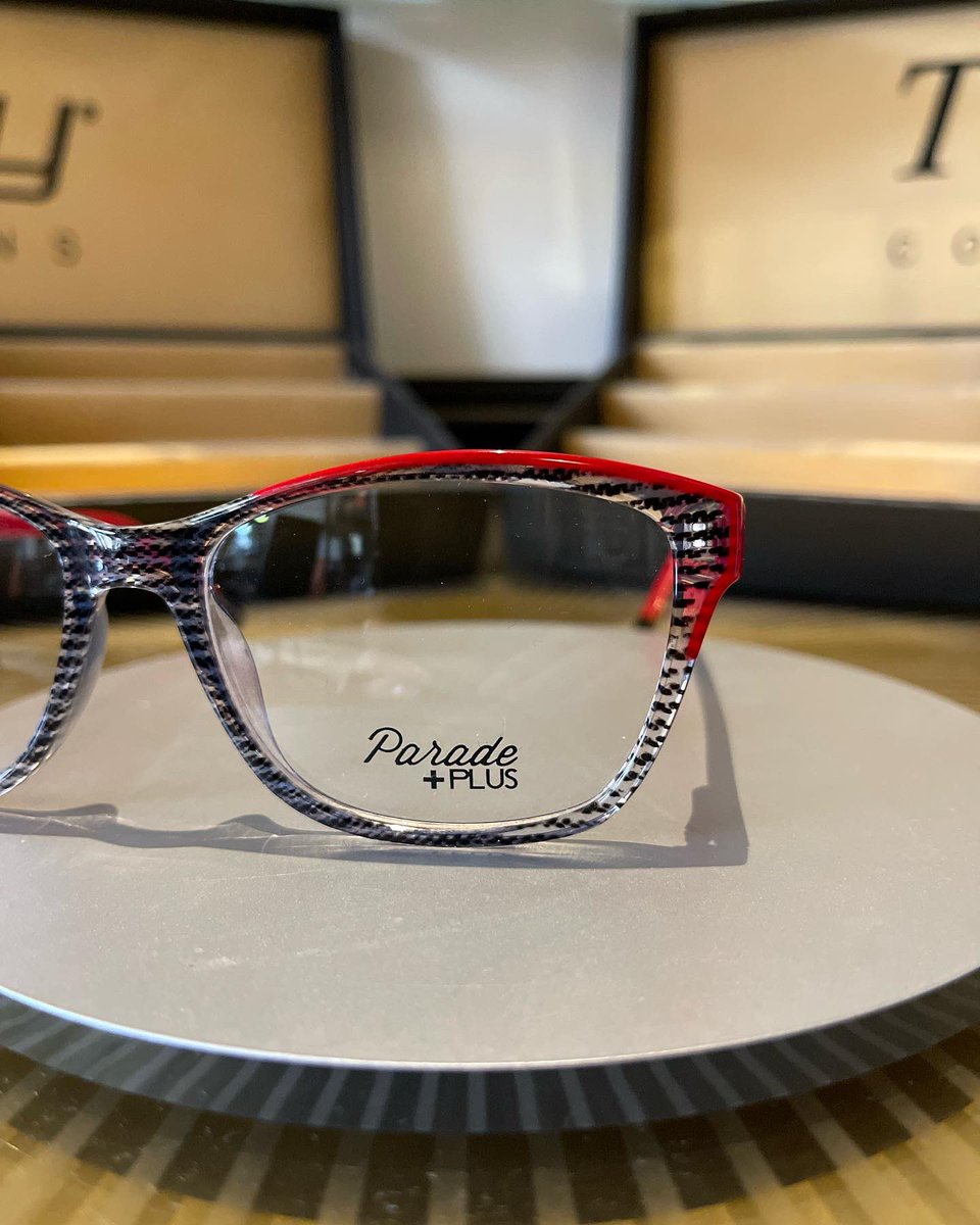 the_eyeglassguy's tweet photo. Take a look at these elegant yet affordable Parade eyeglasses! #paradeeyewear https://t.co/Jf7QzfrZFZ