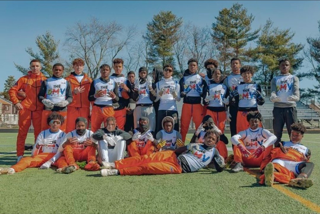AlexLacey17_5's tweet photo. Ready to get after it with the boys #lab7v7 https://t.co/EHB2h3JpWD