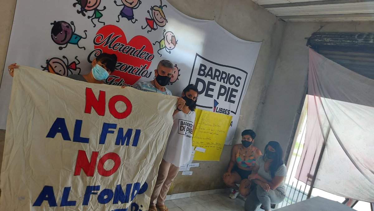 ELomasdezamora's tweet photo. Educación Popular Lomas de Zamora - ACTIVIDADES

En estas semanas formamos áreas y merenderos de nuestro distrito, sobre la estafa del acuerdo con el FMI y la CONSULTA POPULAR por el acuerdo del gobierno con el FMI

#LasEstafasNOsePAGAN #BarriosdePie #LibresdelSur #educacion #FMI https://t.co/evKsmprfjO